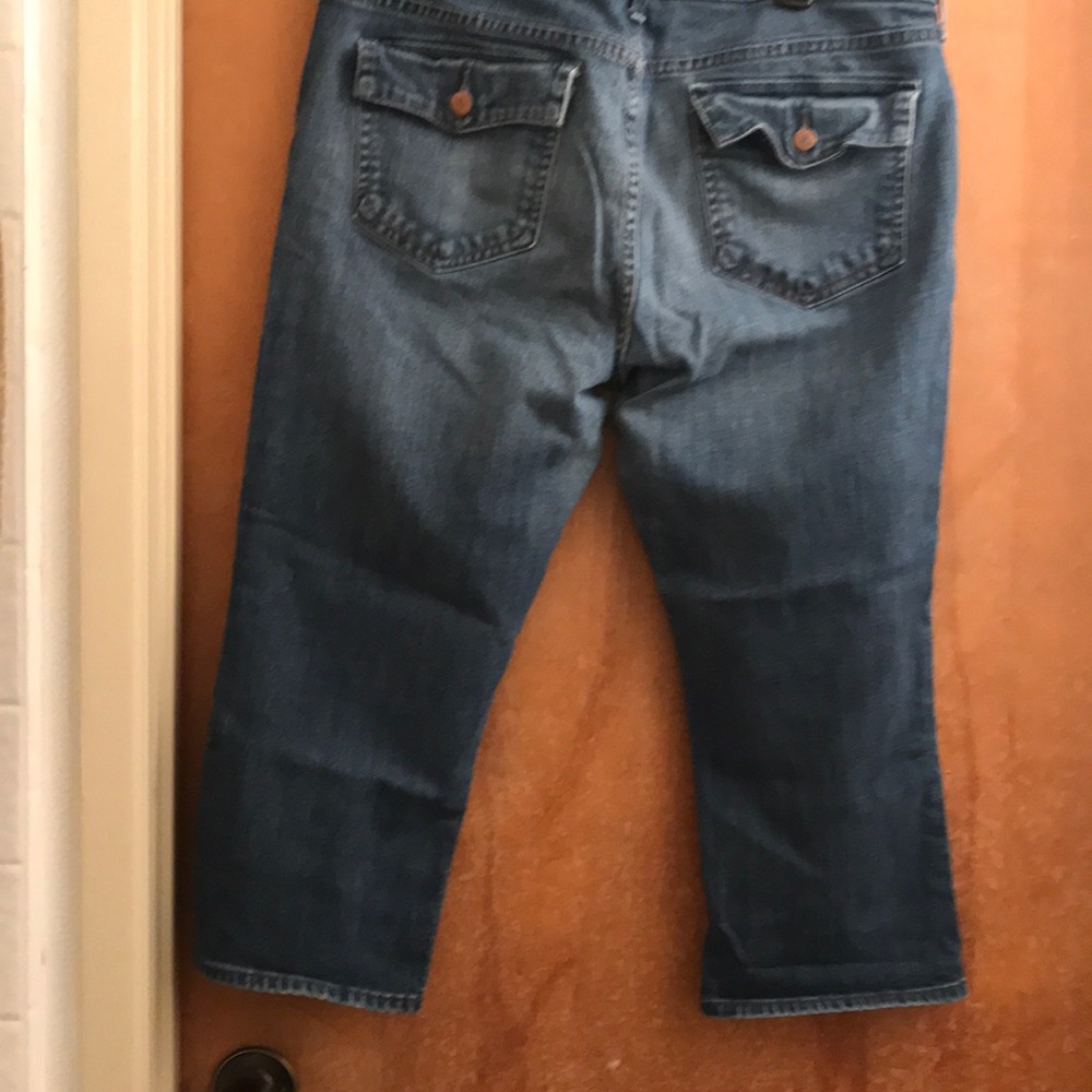 Capris - Picture 3 of 3